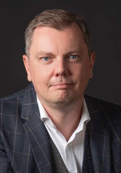 Dr. Kamil Mizgier